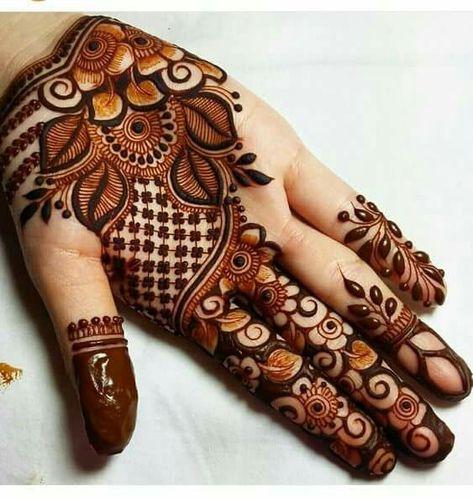 Mehandi designs10