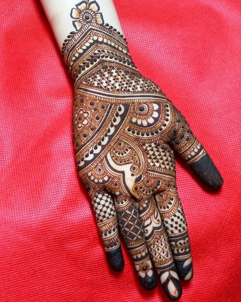 Mehandi designs12