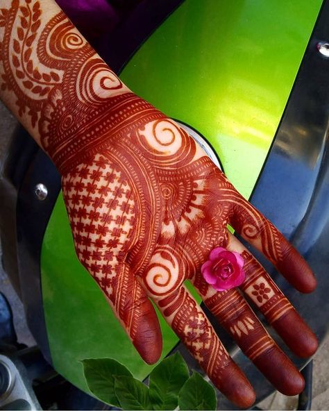 Mehandi designs16