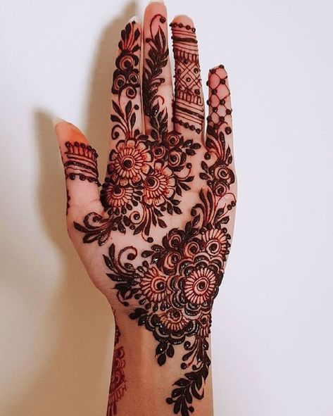 Mehandi designs2