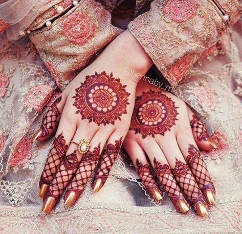 Mehandi designs27