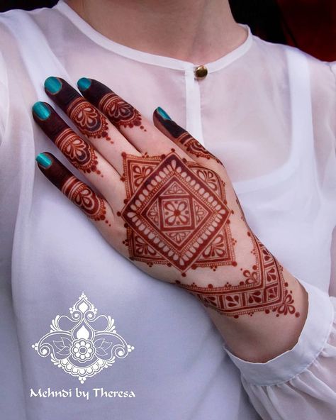 Mehandi designs28