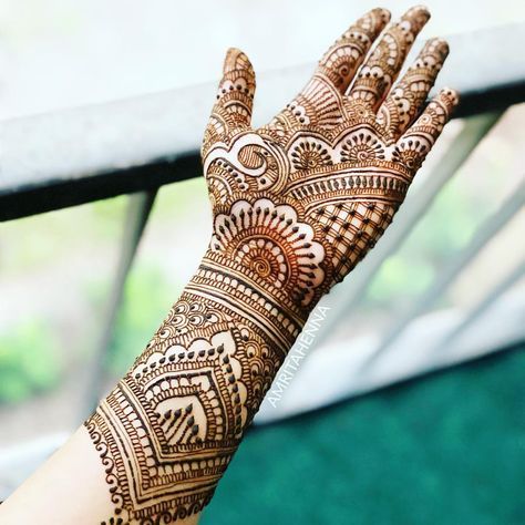 Mehandi designs33