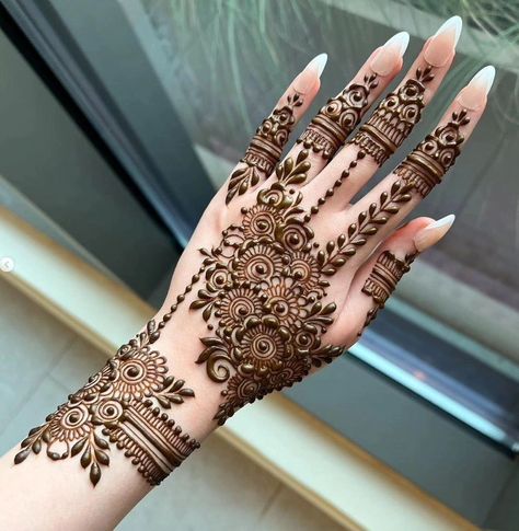 New mehndi designs10