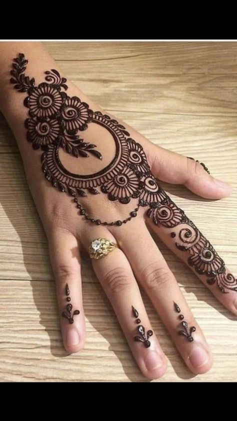 mehndi designs back hand11