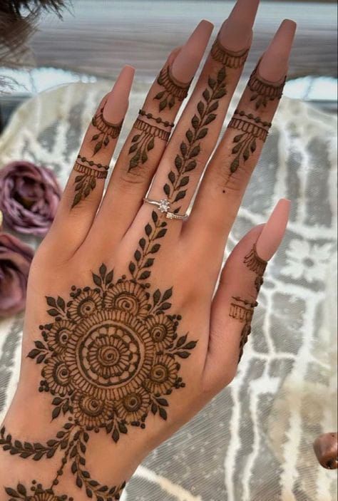 mehndi designs back hand14