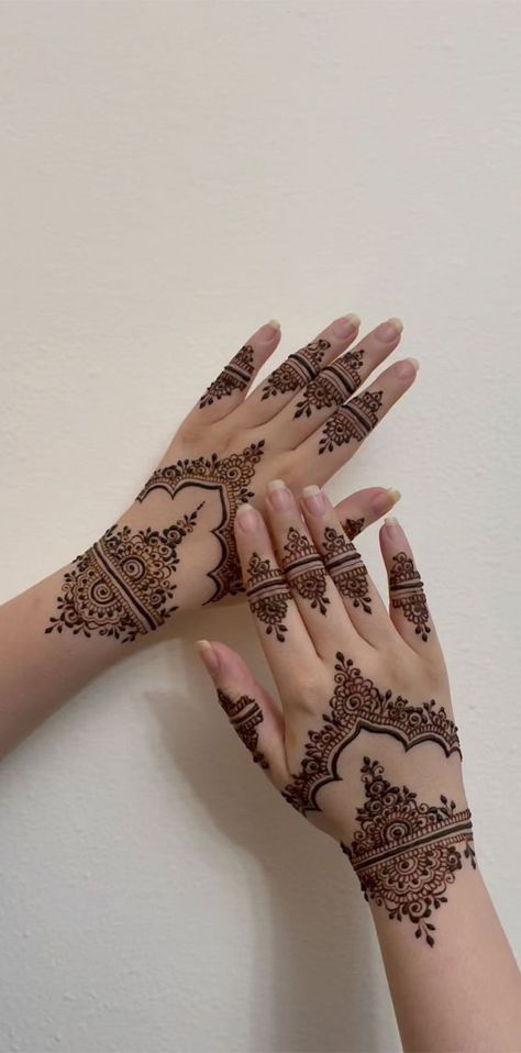 mehndi designs back hand6