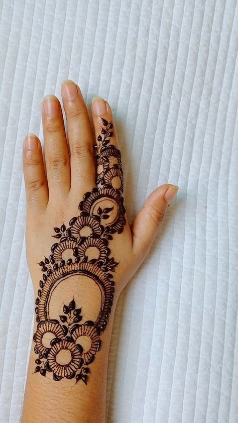 mehndi designs for fingers11