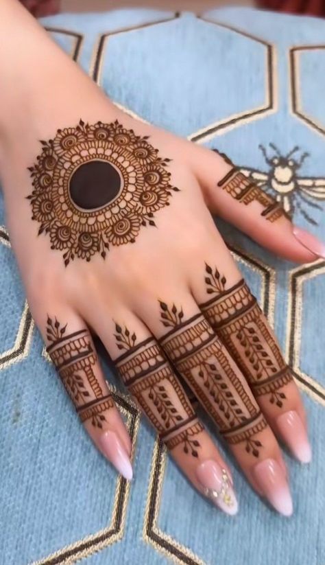 mehndi designs for fingers14