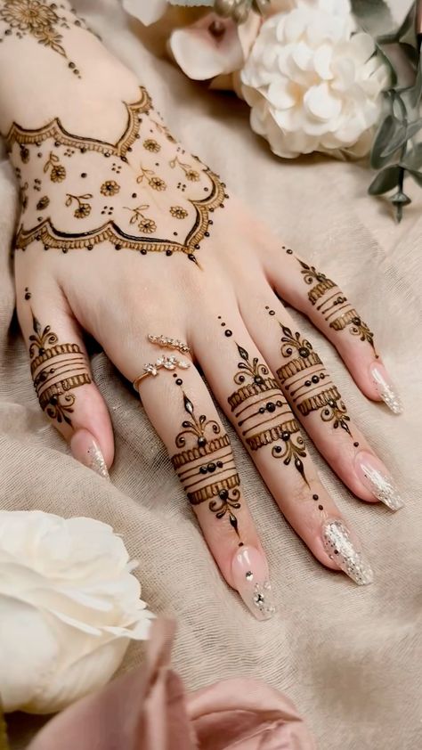 mehndi designs for fingers21