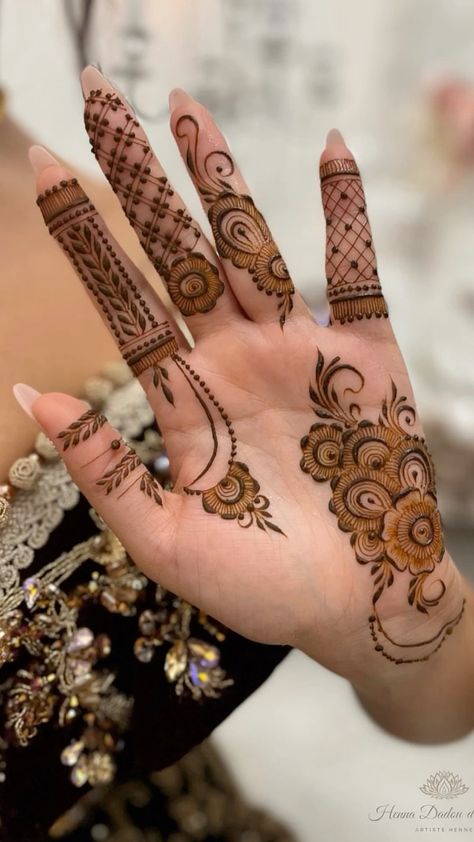 mehndi designs for fingers25