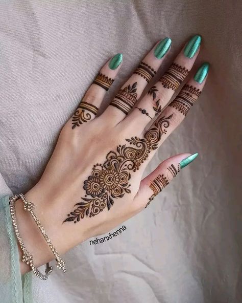 mehndi designs for fingers7