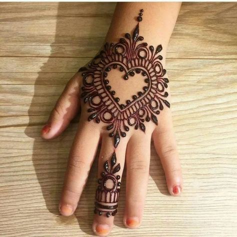 mehndi designs for kids12