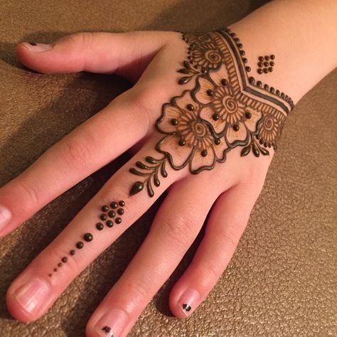 mehndi designs for kids3