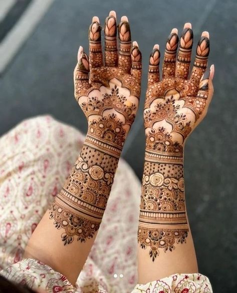 mehndi designs full hand12