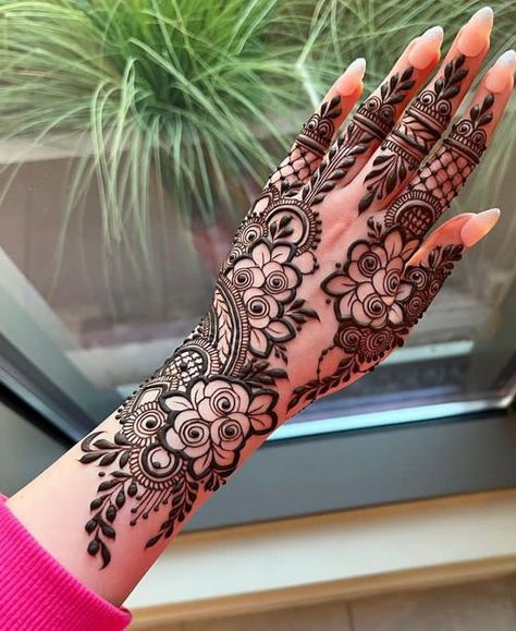 mehndi designs full hand6