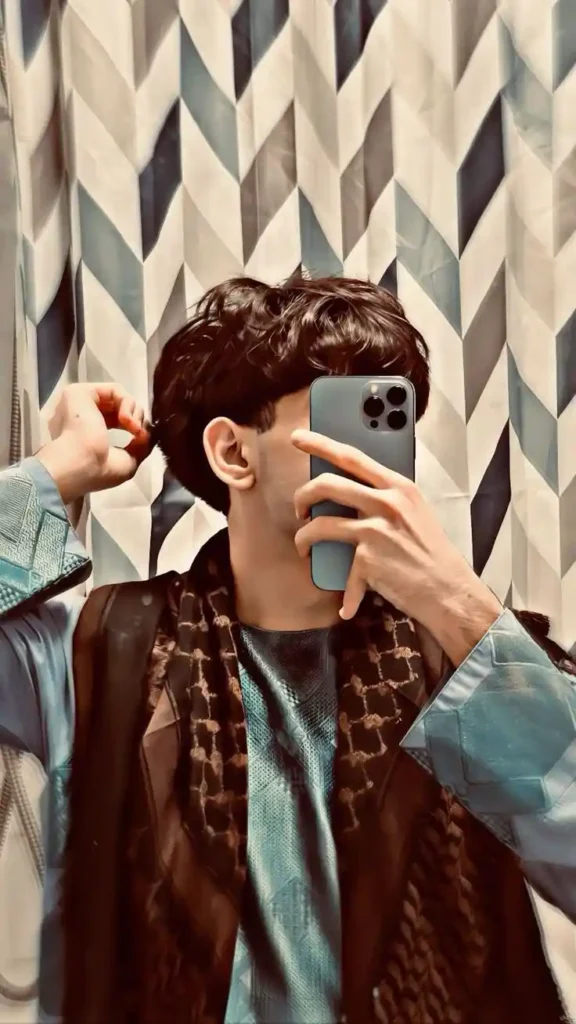 mirror iphone selfie boys dp 47