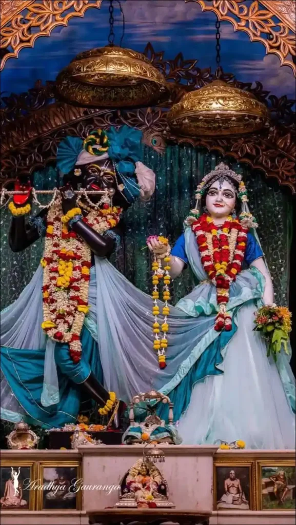 romantic radha krishna images 8 1