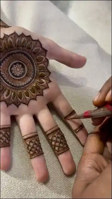 simple mehndi design 54