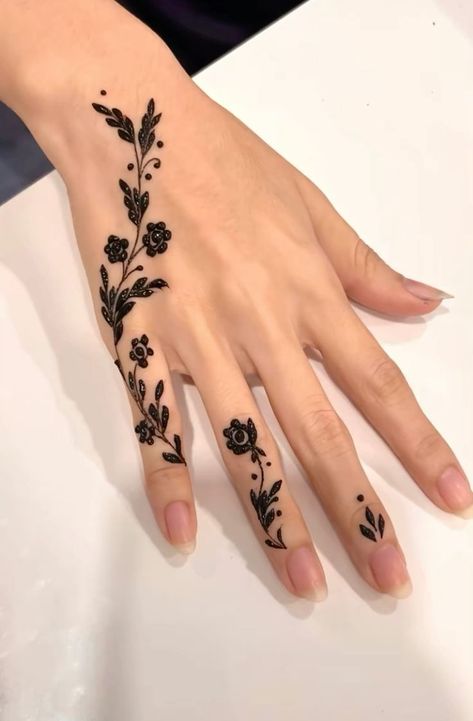 simple mehndi designs6